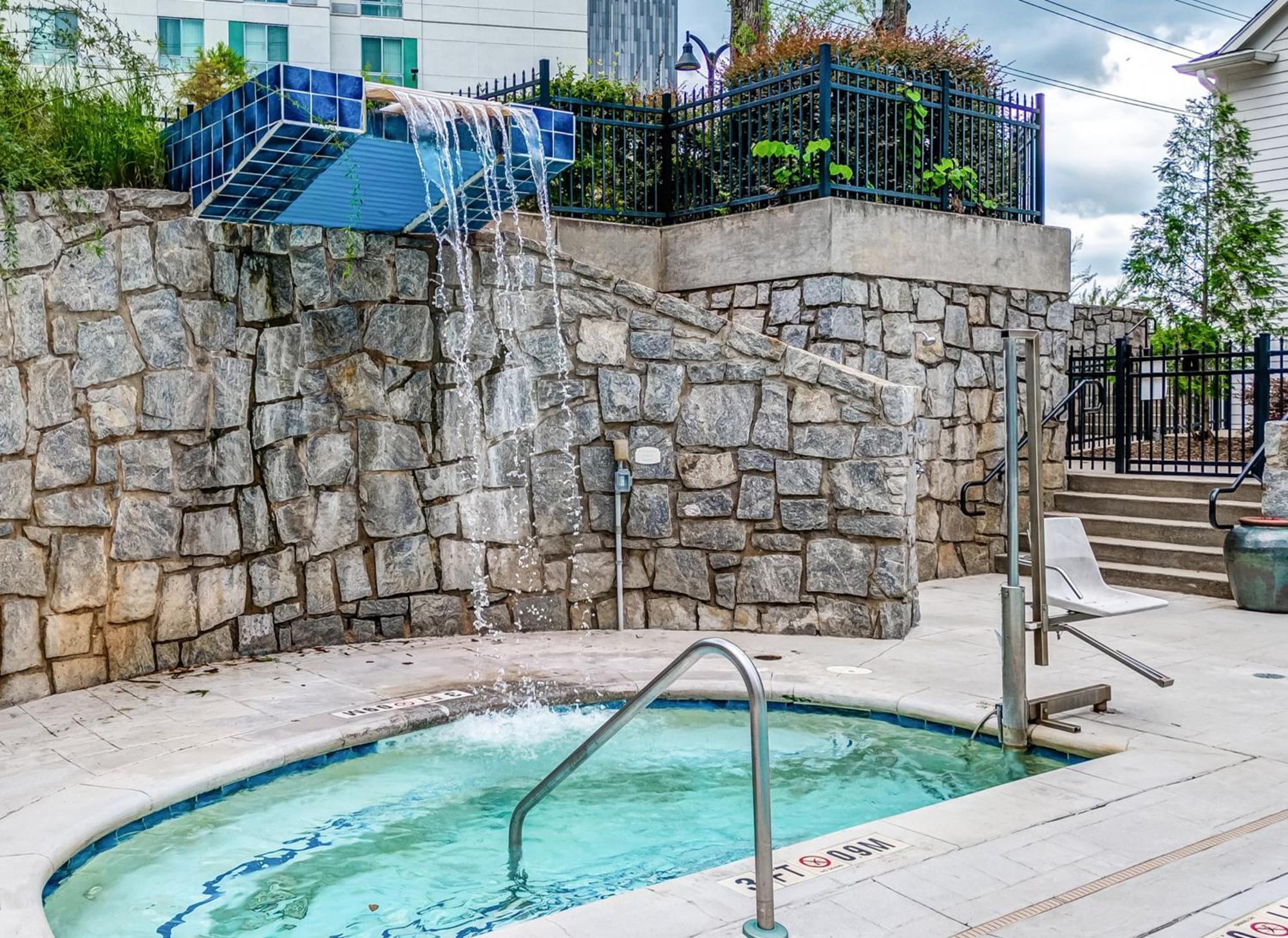 Hotel Indigo Atlanta Vinings By Ihg Смирна Экстерьер фото